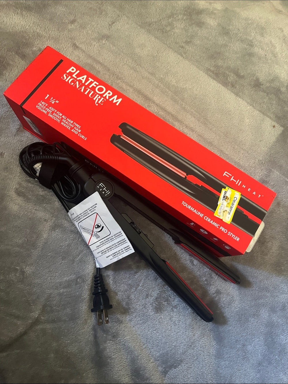 FHI Heat Platform Signature Black Hair Straightener - Black 1&1/4” plates